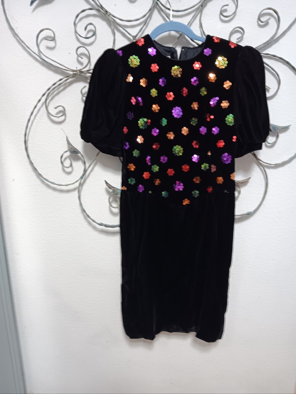 JESS8CA McCLINTOCK vintage black velvet dress with sequins and puff sleeves, 10